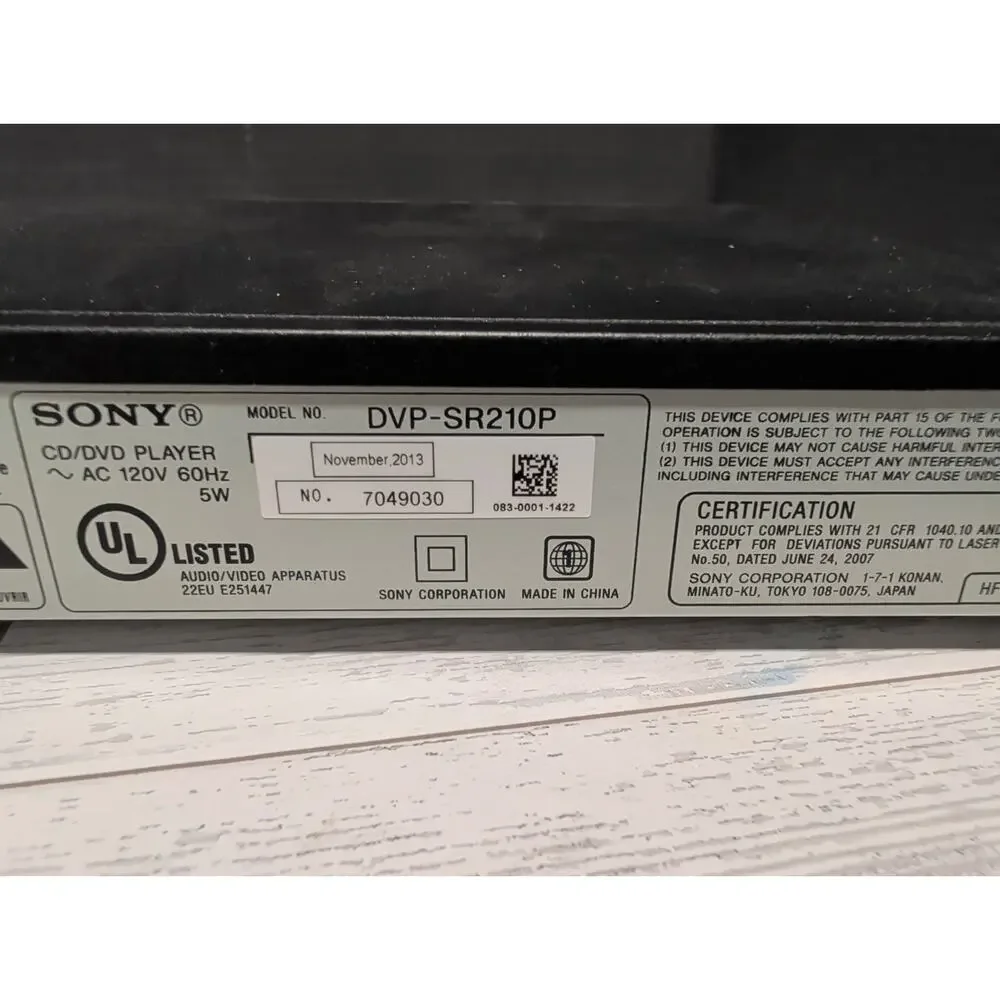 Sony DVP-SR210P DVD CD Player Progressive Scan Compact Media Player TESTED WORKS